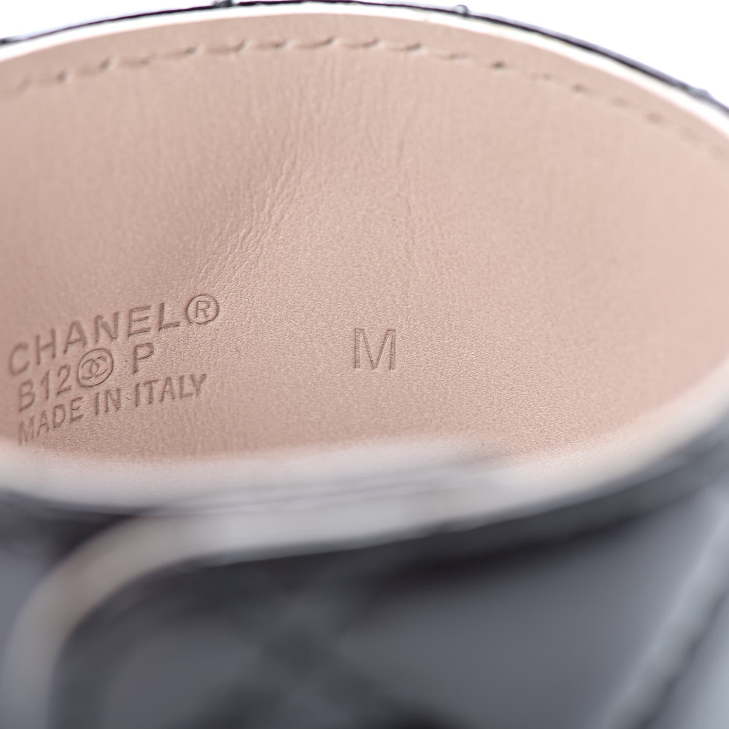 Chanel Patent Quilted CC Turnlock Cuff M Black 5 of 8
