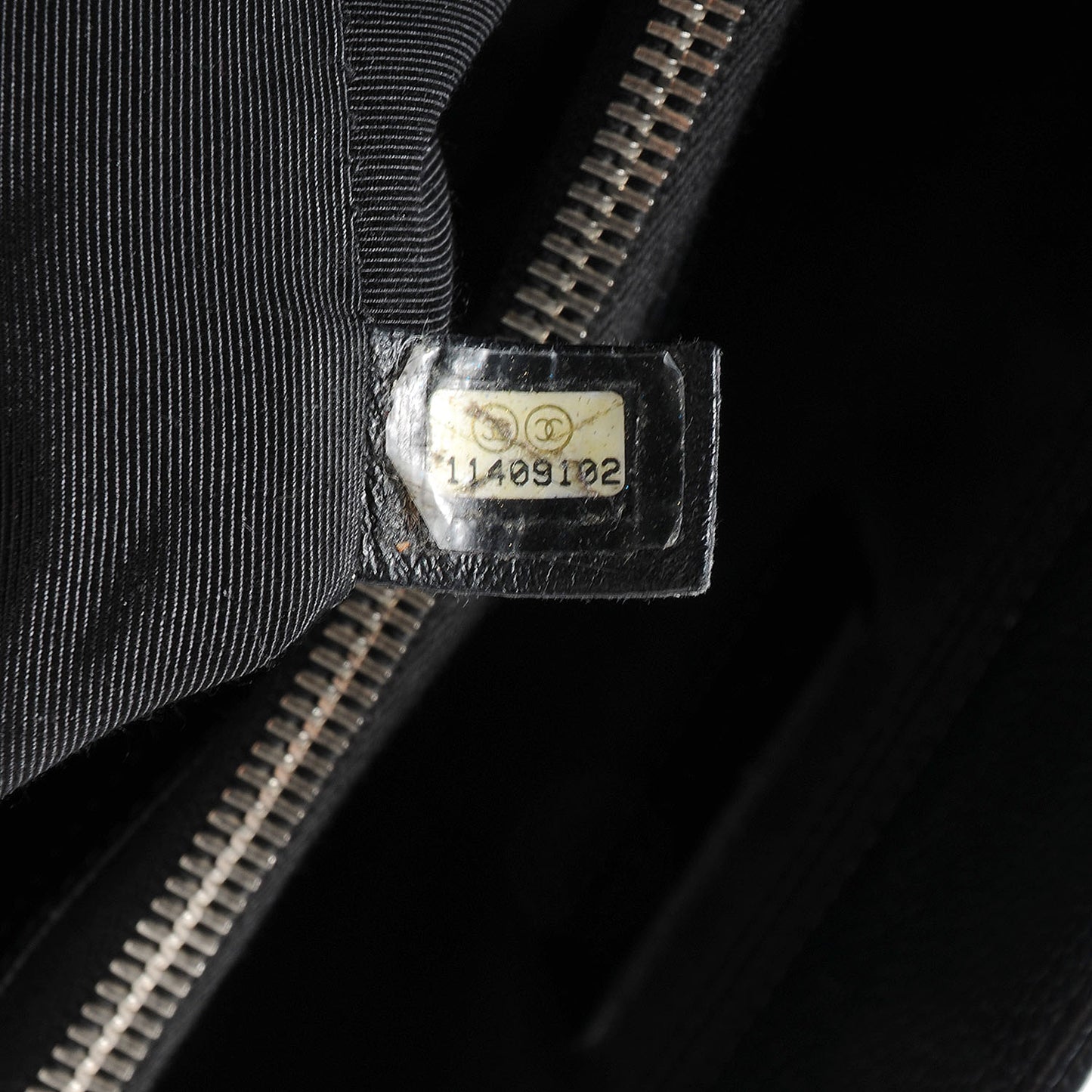 Caviar Grand Shopping Tote GST Black