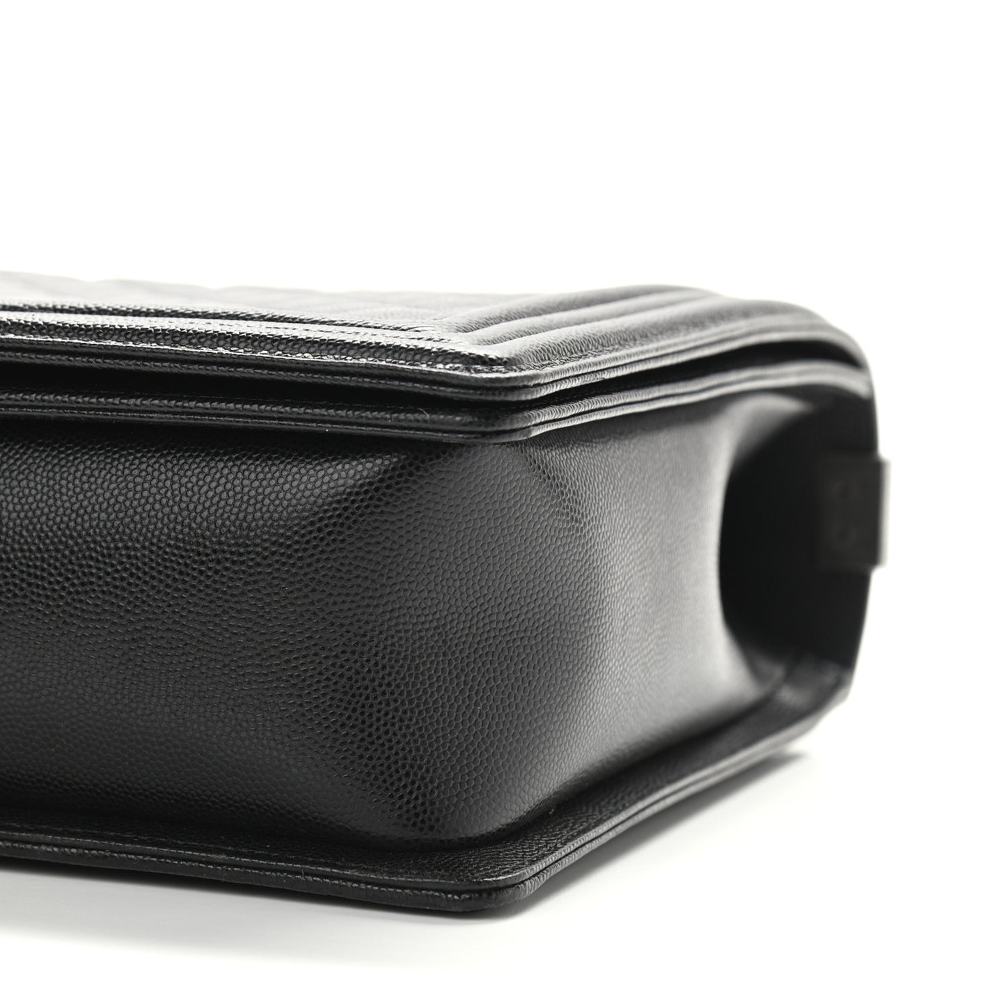 Caviar Quilted Large Boy Flap Black