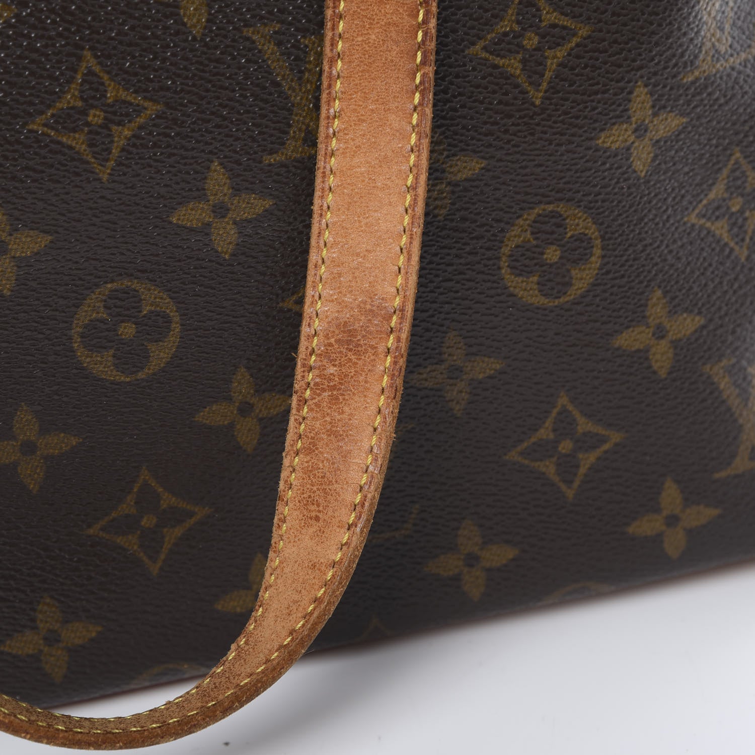Louis Vuitton Monogram Cabas Mezzo 11 of 15