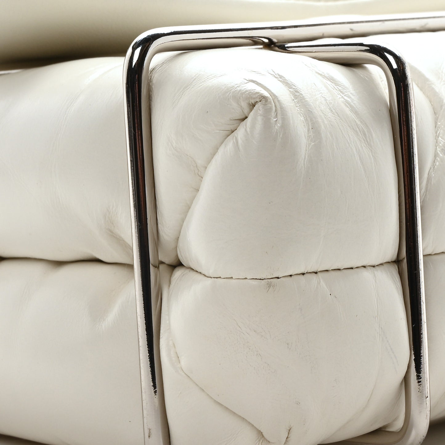 Calfskin Quilted Halo Xbody Bag White