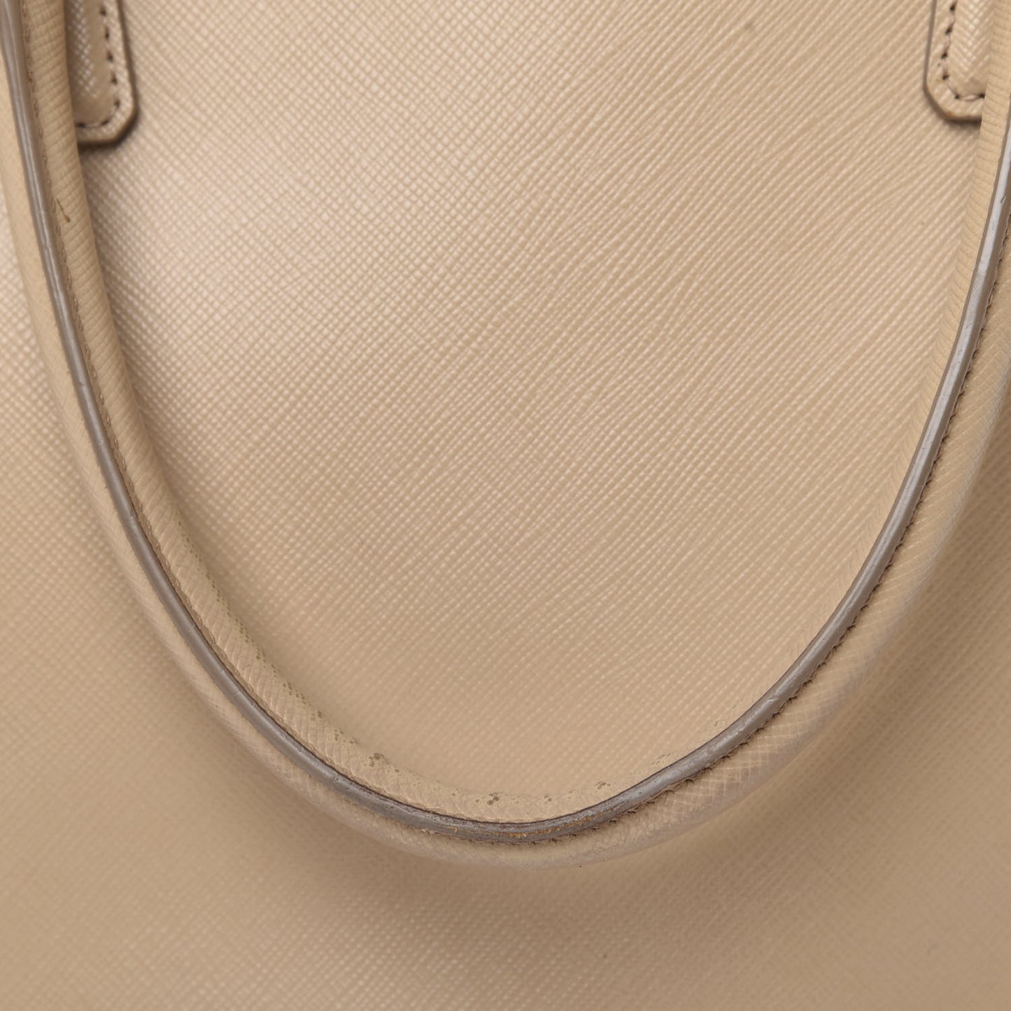 Saffiano Medium Galleria Double Zip Tote Cammeo