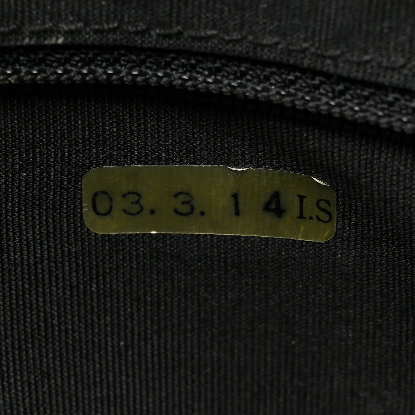 Caviar Quilted Timeless CC Shoulder Bag Black