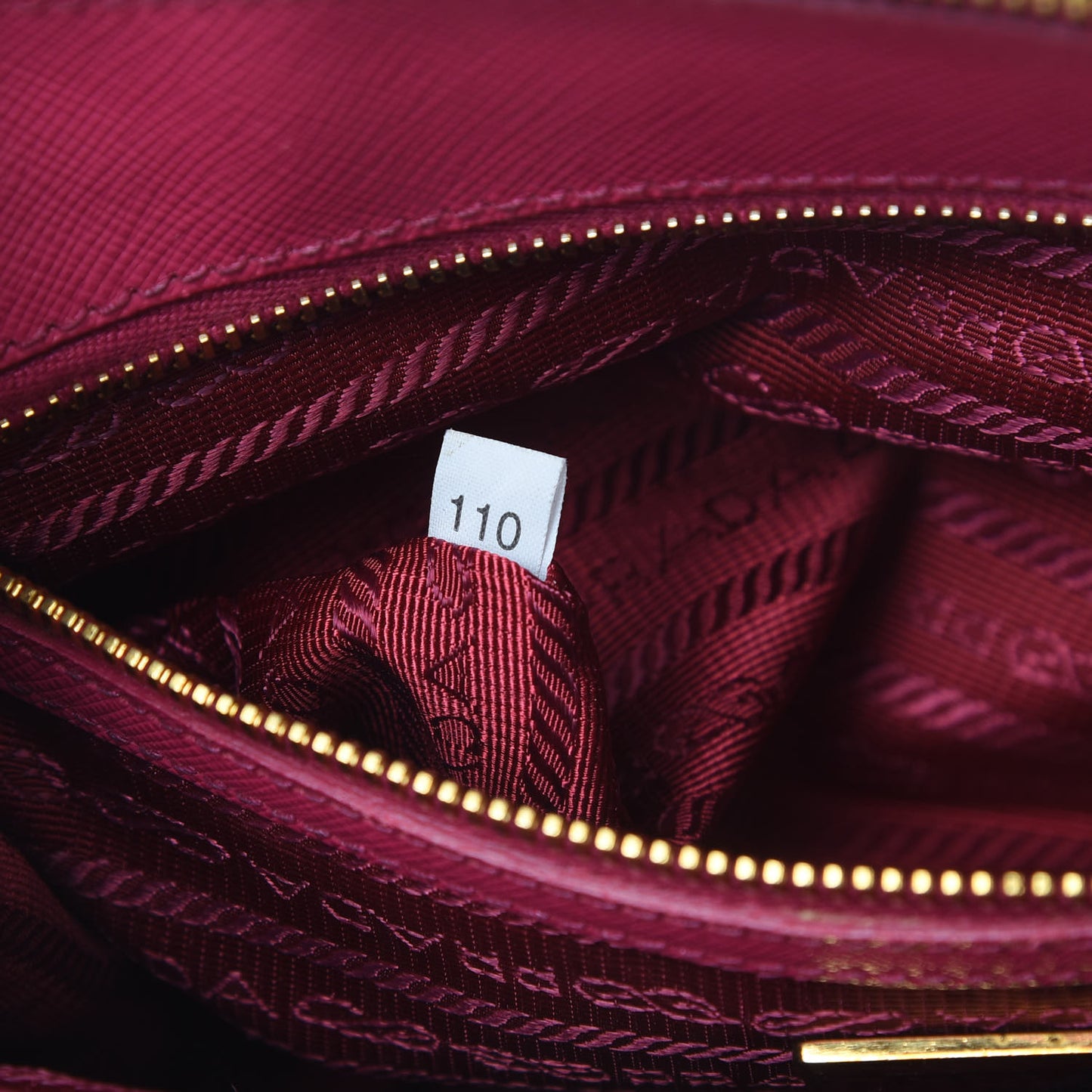 Saffiano Lux Small Galleria Double Zip Tote Fuxia