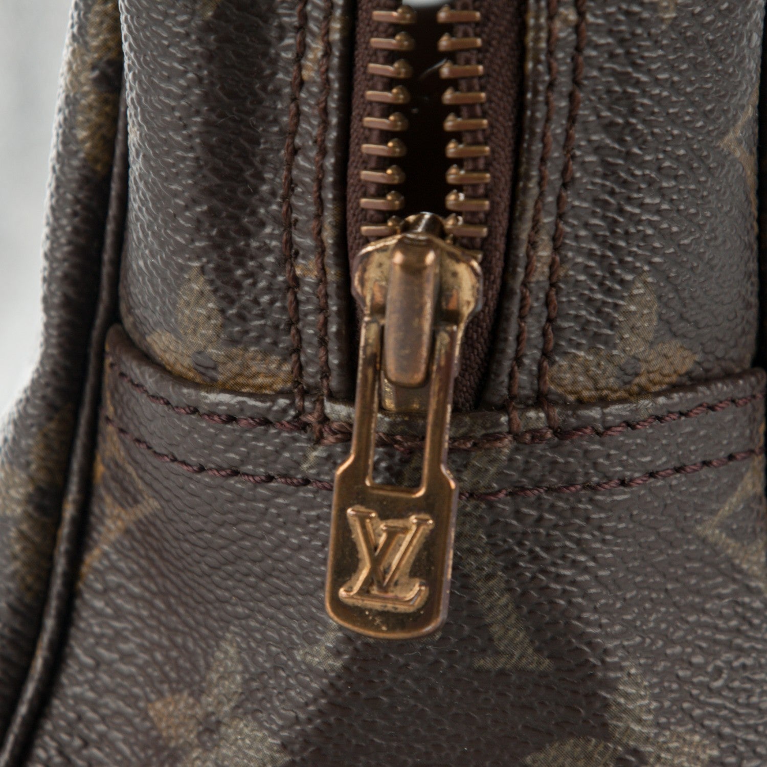 Louis Vuitton Monogram Trousse Toilette 28 8 of 8