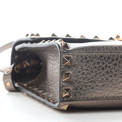 Valentino Garavani Metallic Pebbled Calfskin Medium Rockstud Flip Lock Crossbody Bag Sasso 6 of 7