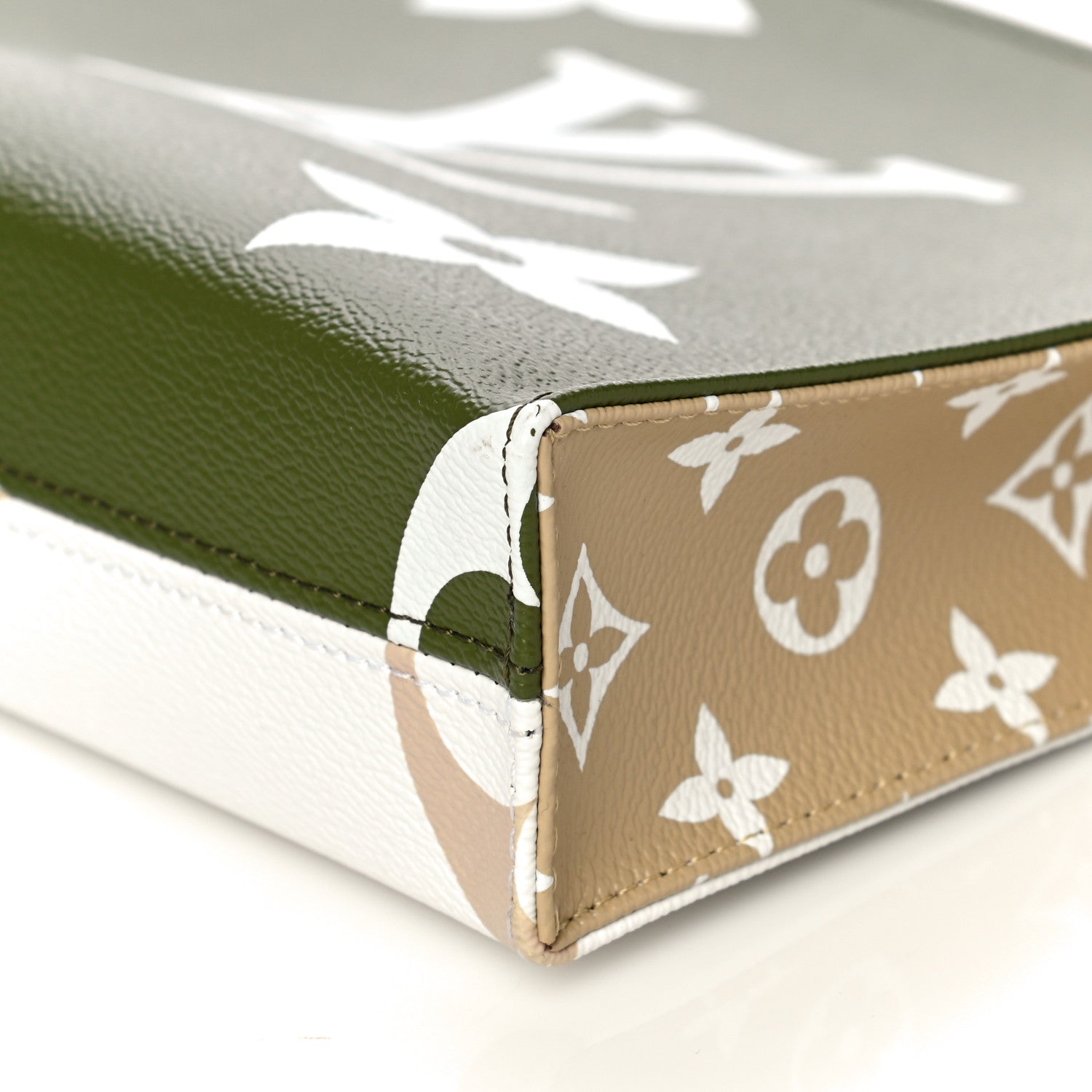 Louis Vuitton Monogram Giant Toiletry Pouch 26 Kaki 10 of 10