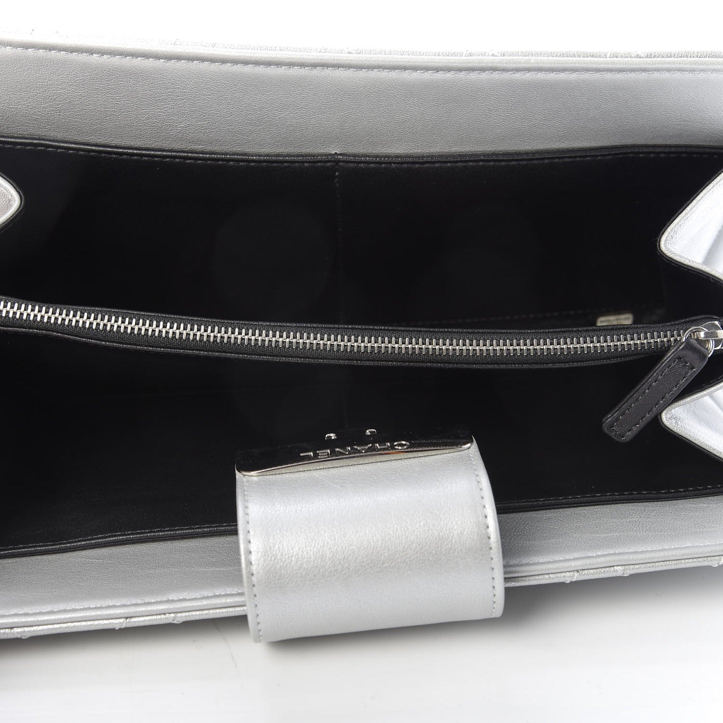 Metallic Sheepskin Quilted Beauty Lock Clutch Silver