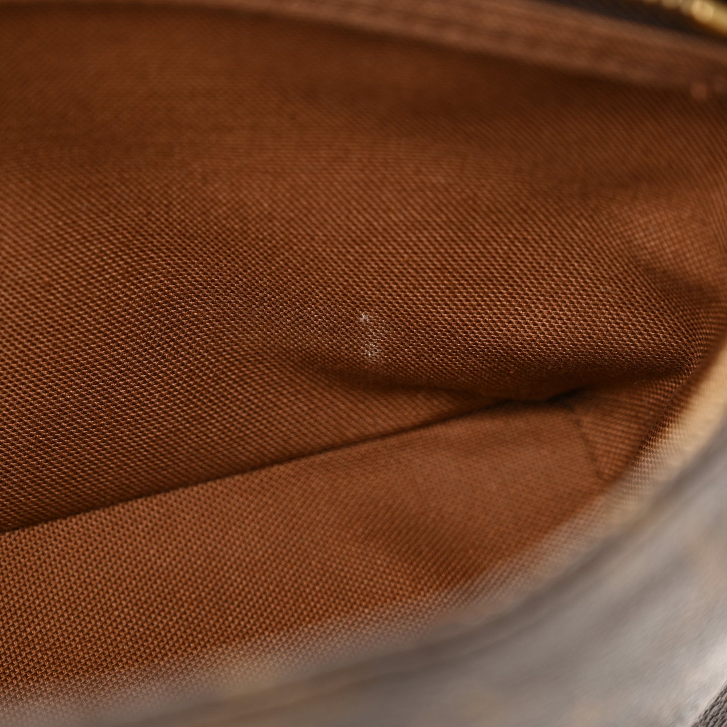 Monogram Trotteur