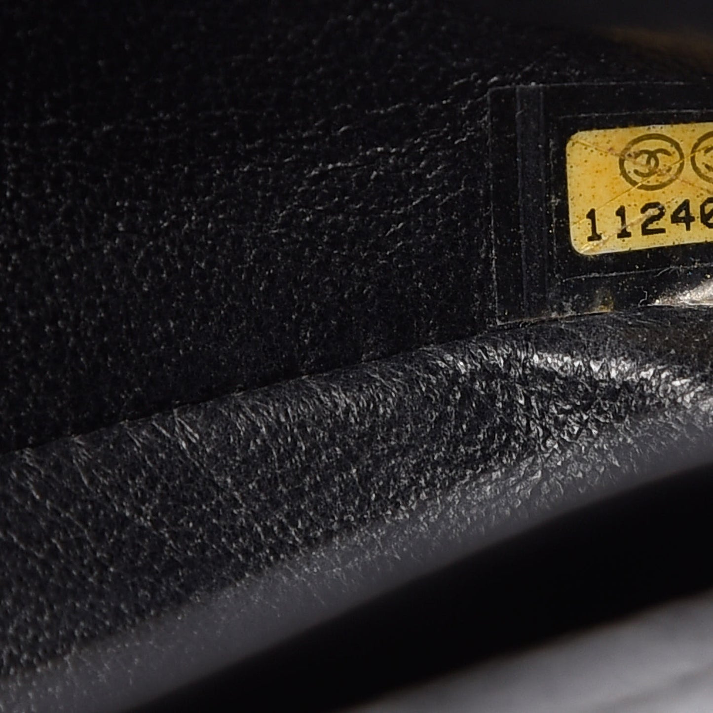 Caviar Quilted East West Flap Black