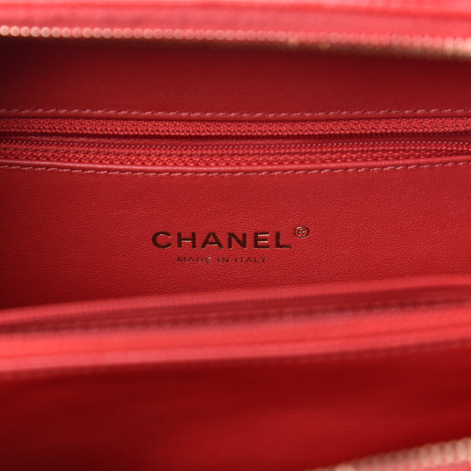 Chanel Caviar Quilted Medium CC Filigree Vanity Case Red 6 of 12
