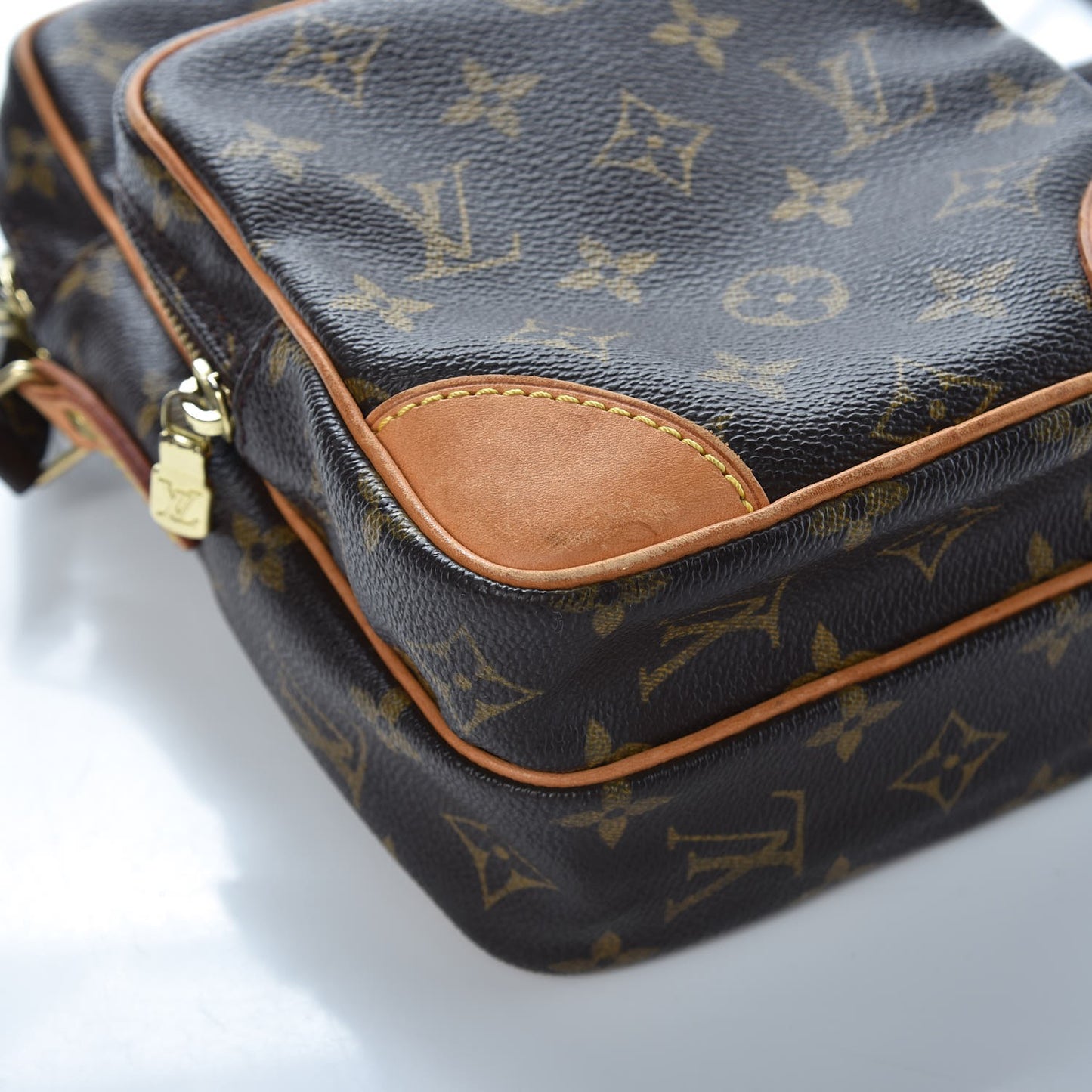 Monogram Amazone