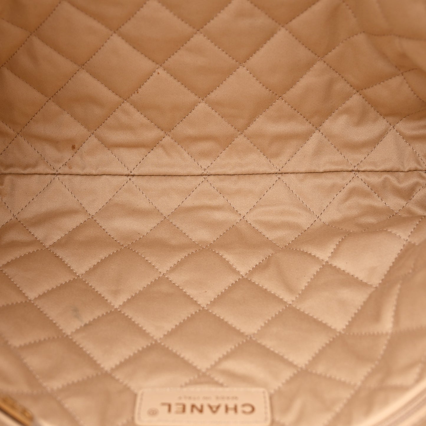 Shiny Calfskin Quilted Small Chanel 22 White
