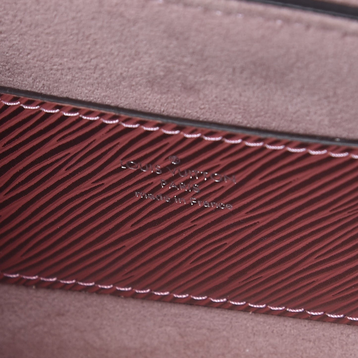 Epi Scarabeo Twist Shoulder Bag PM Rose Gold