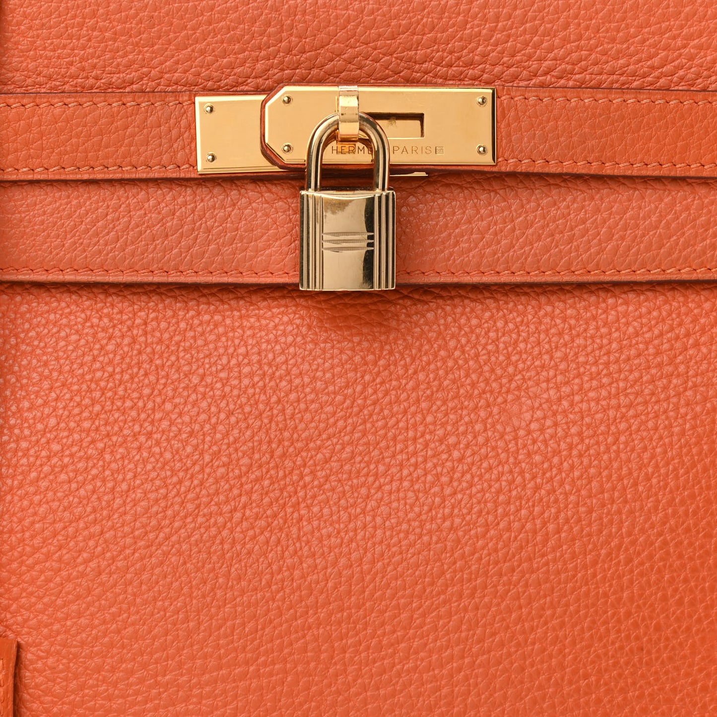 Togo Kelly Retourne 32 Orange
