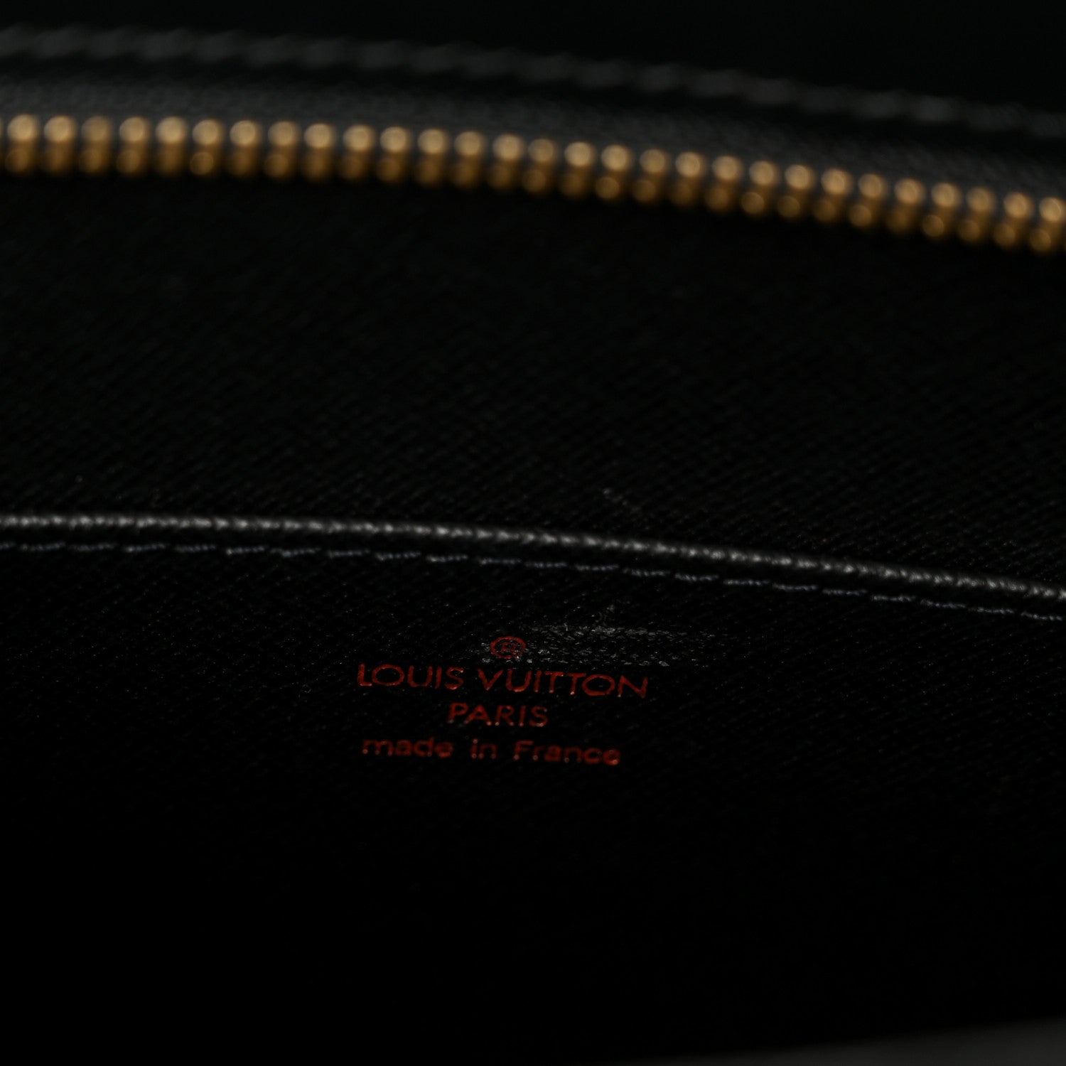 Louis Vuitton Epi Pouchette Homme Black 6 of 9