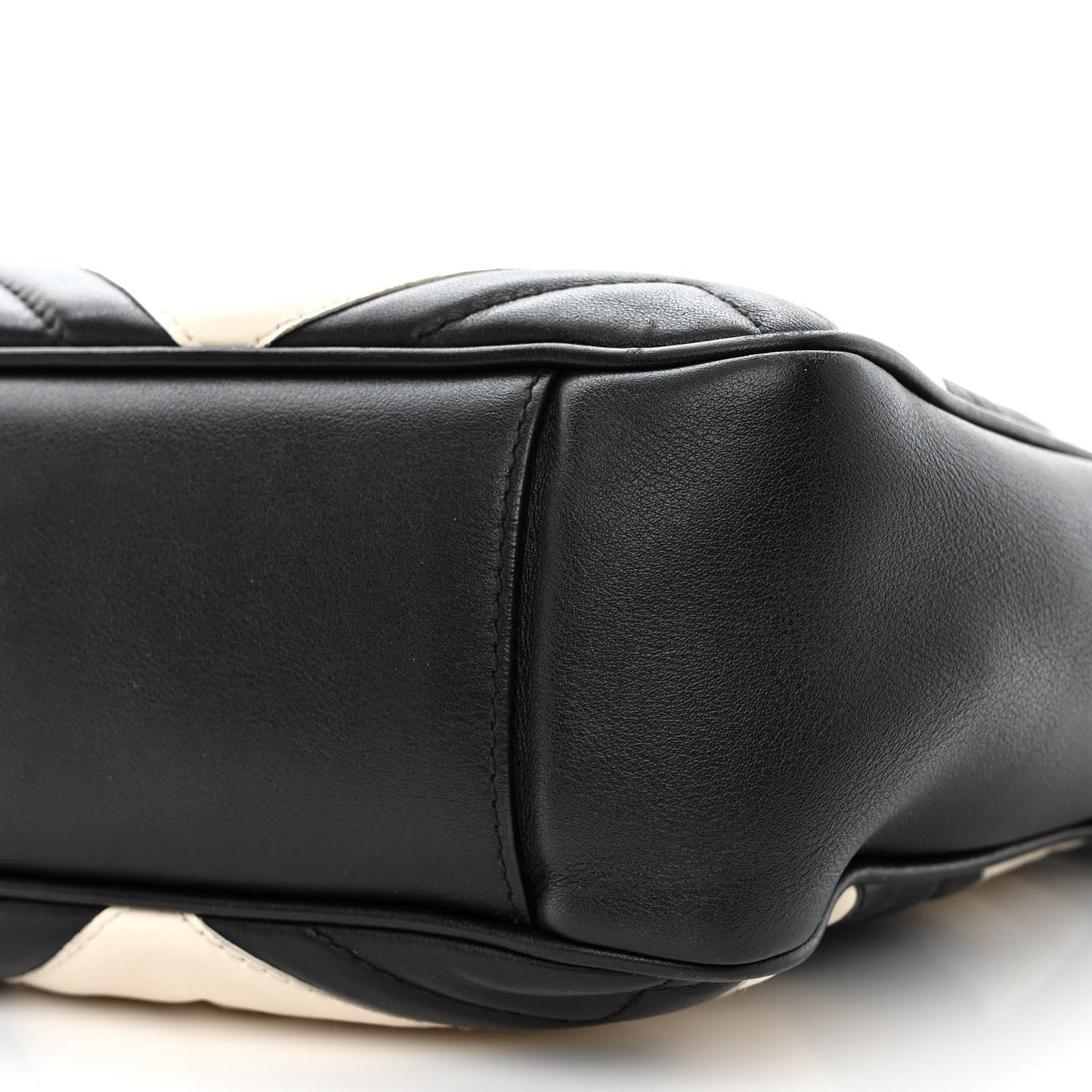 Calfskin Matelasse Medium GG Marmont Open Top Shoulder Bag Black White