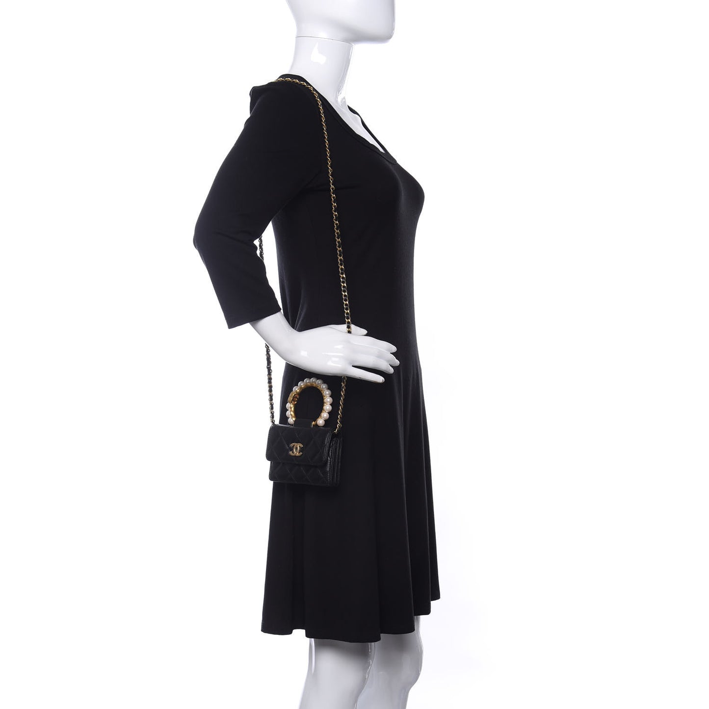 Lambskin Quilted Pearl Crown Clutch With Chain Black
