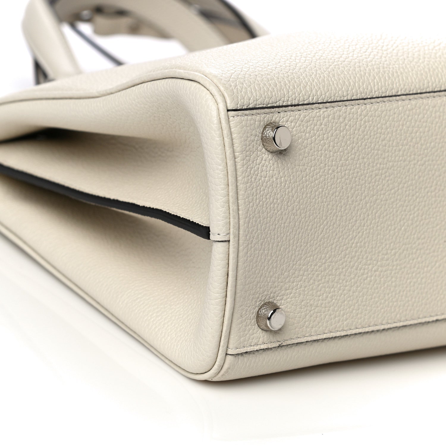 Gucci Grainy Calfskin Medium Zumi Top Handle Bag Mystic White 11 of 12