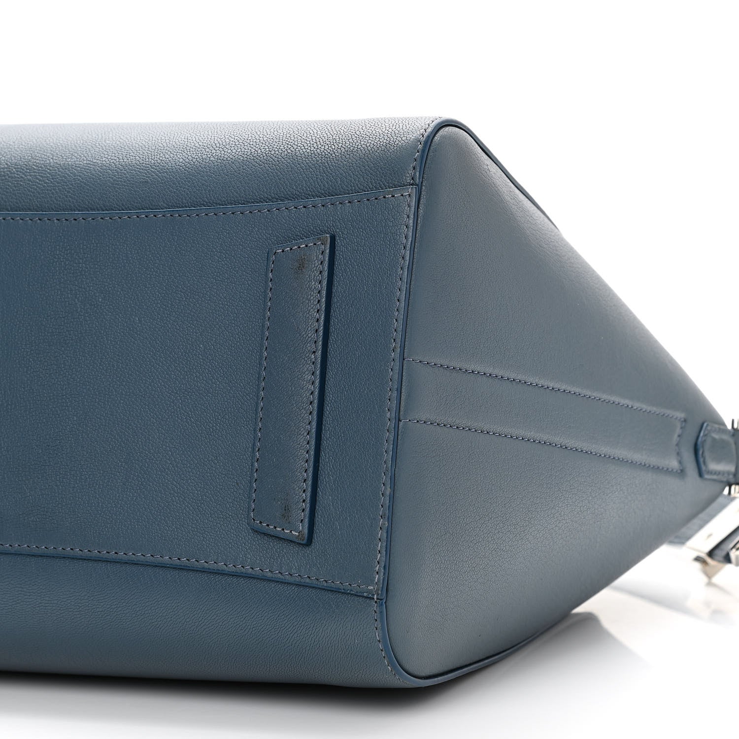 Givenchy Sugar Goatskin Medium Antigona Mineral Blue 10 of 13