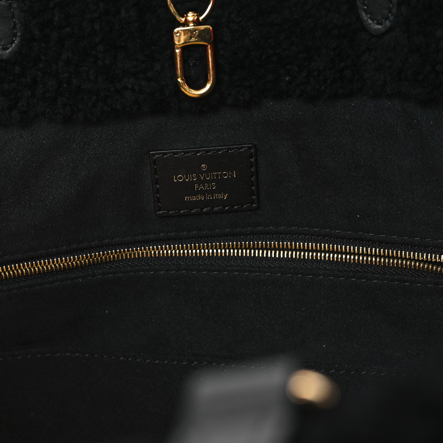 Louis Vuitton Shearling Monogram Giant Teddy Onthego GM Black Red 6 of 10