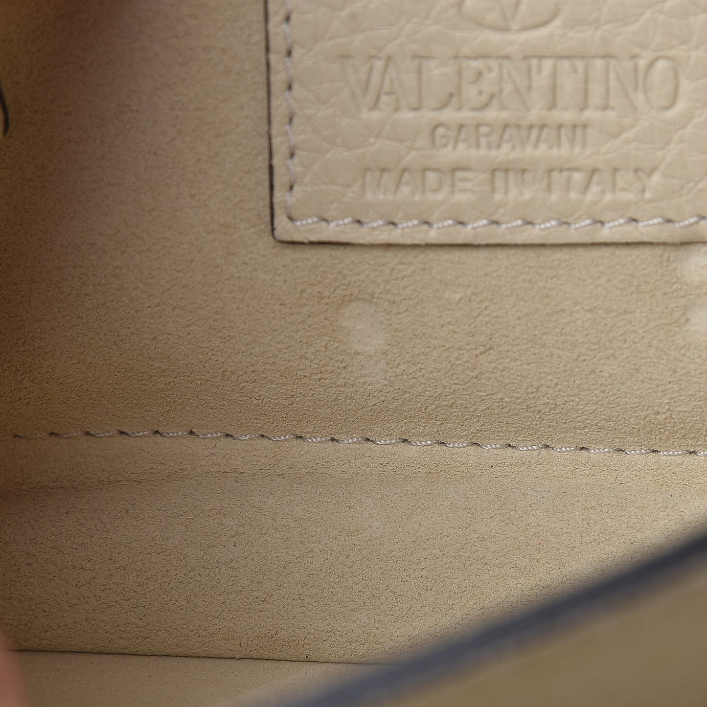 Pebbled Calfskin Rockstud Chain Clutch Light Ivory