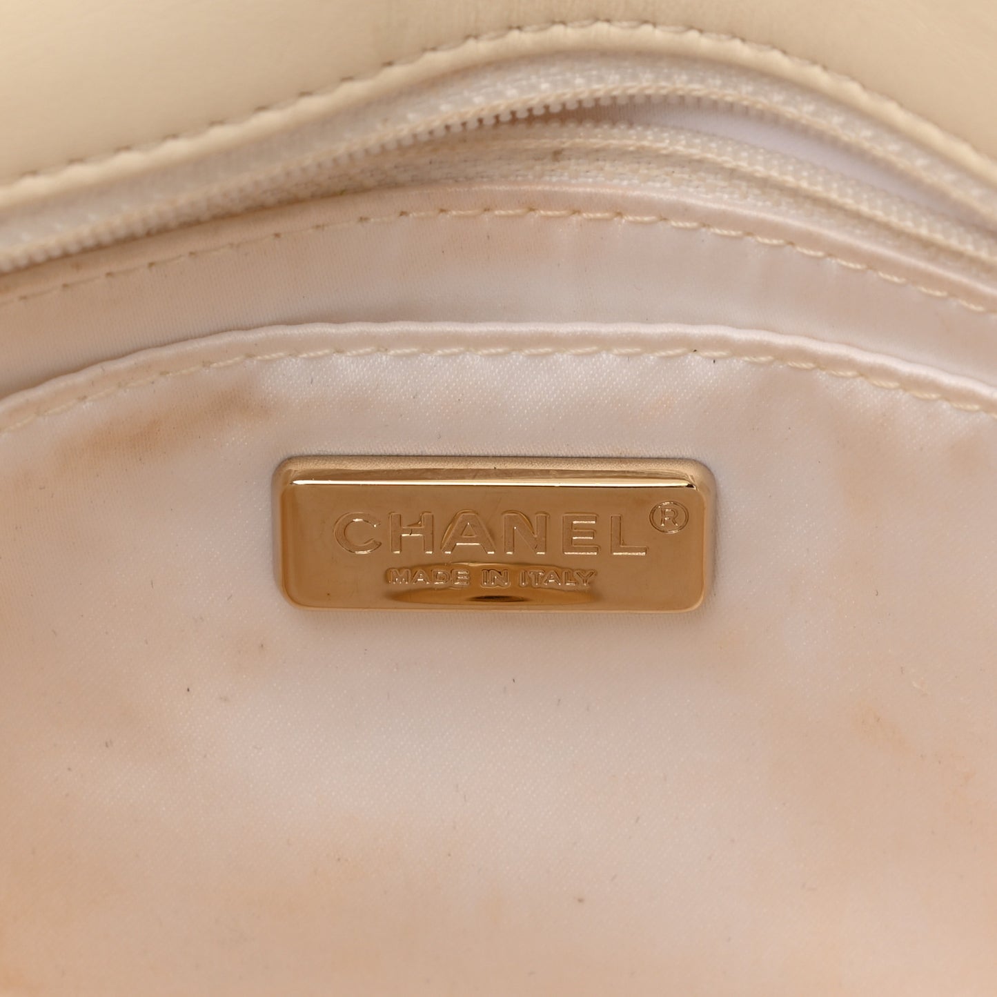 Sequin Logo Medium Flap White Black