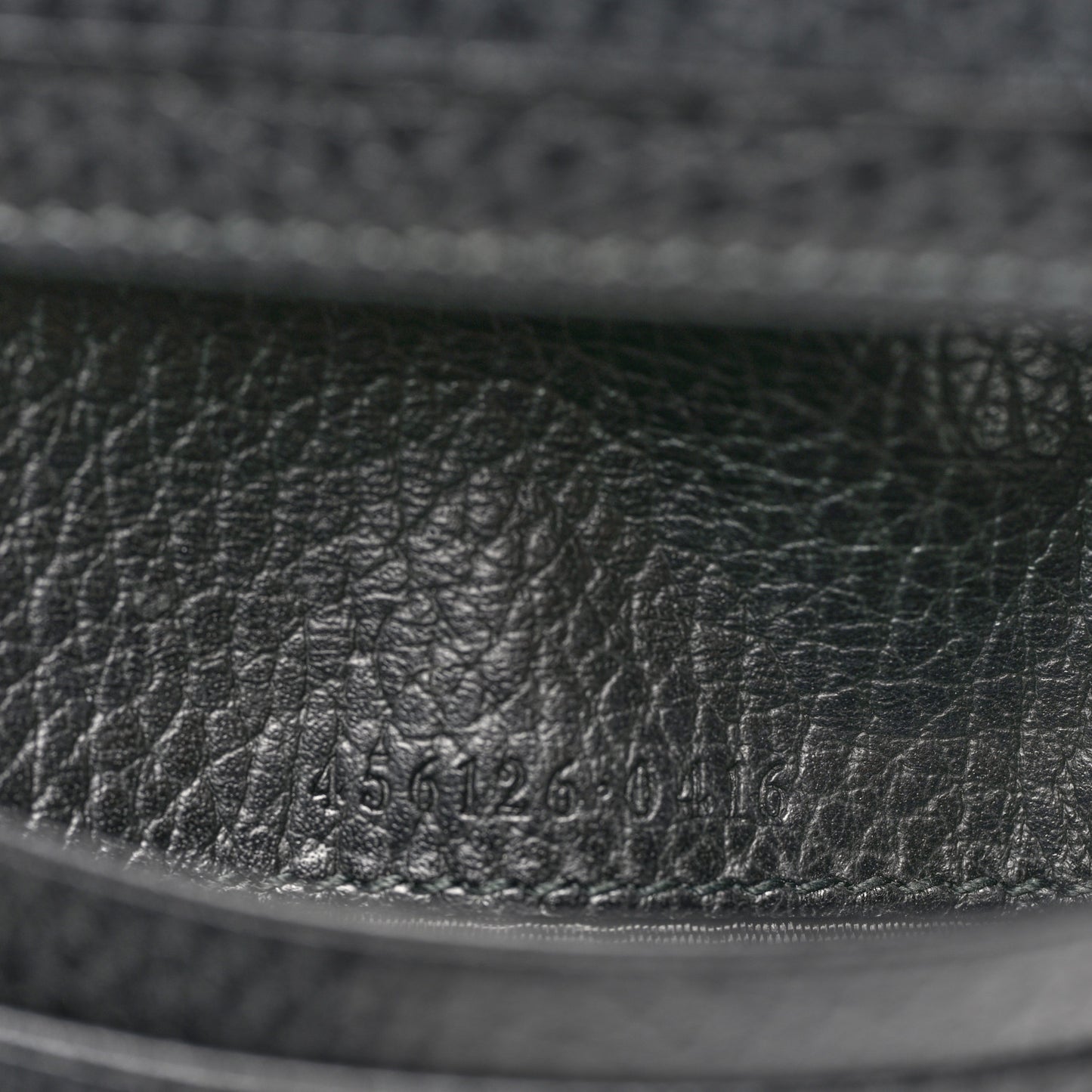 Pebbled Calfskin GG Marmont Card Case Black