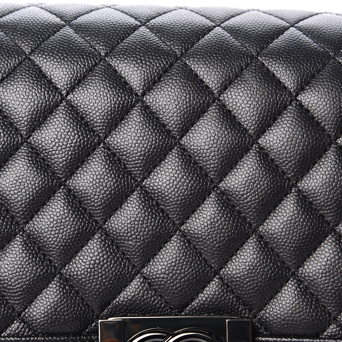 Caviar Quilted Medium Boy Flap So Black