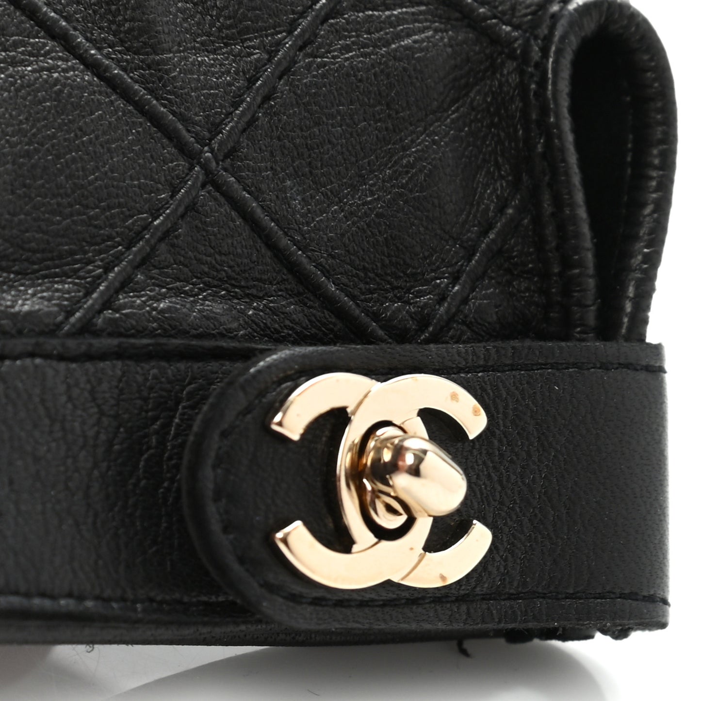 Lambskin Quilted Turnlock Gloves 7 Black