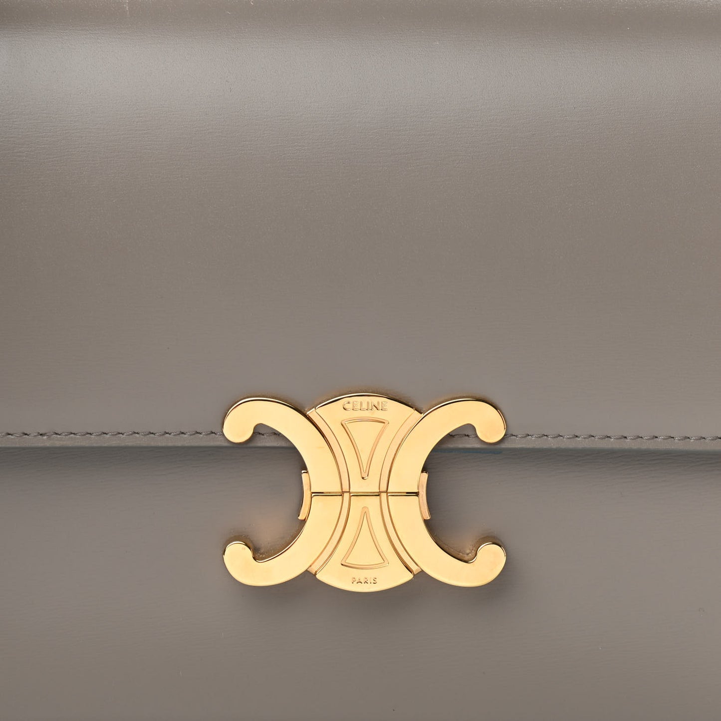 Shiny Calfskin Medium Triomphe Pebble