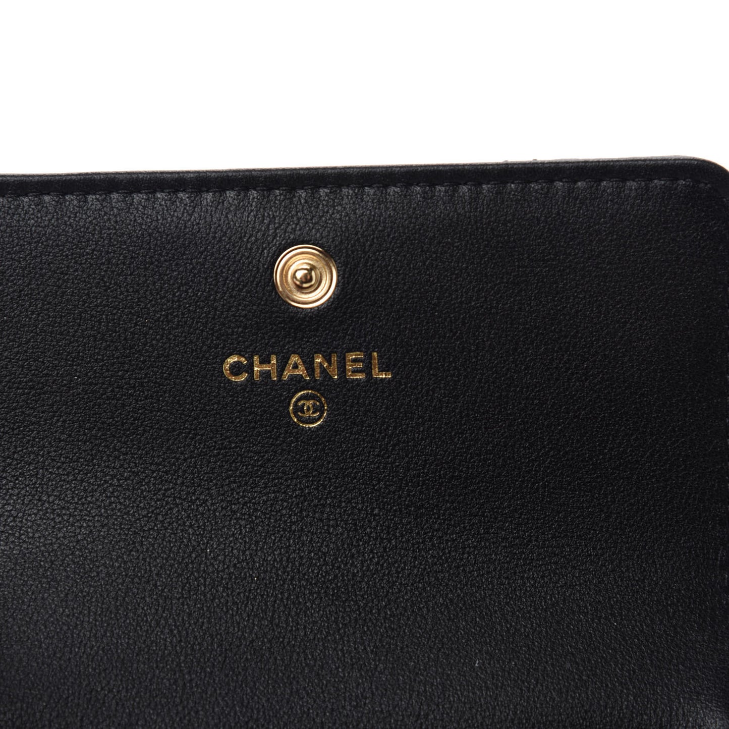 Calfskin Quilted About Pearls Card Holder Flap With Chain Black