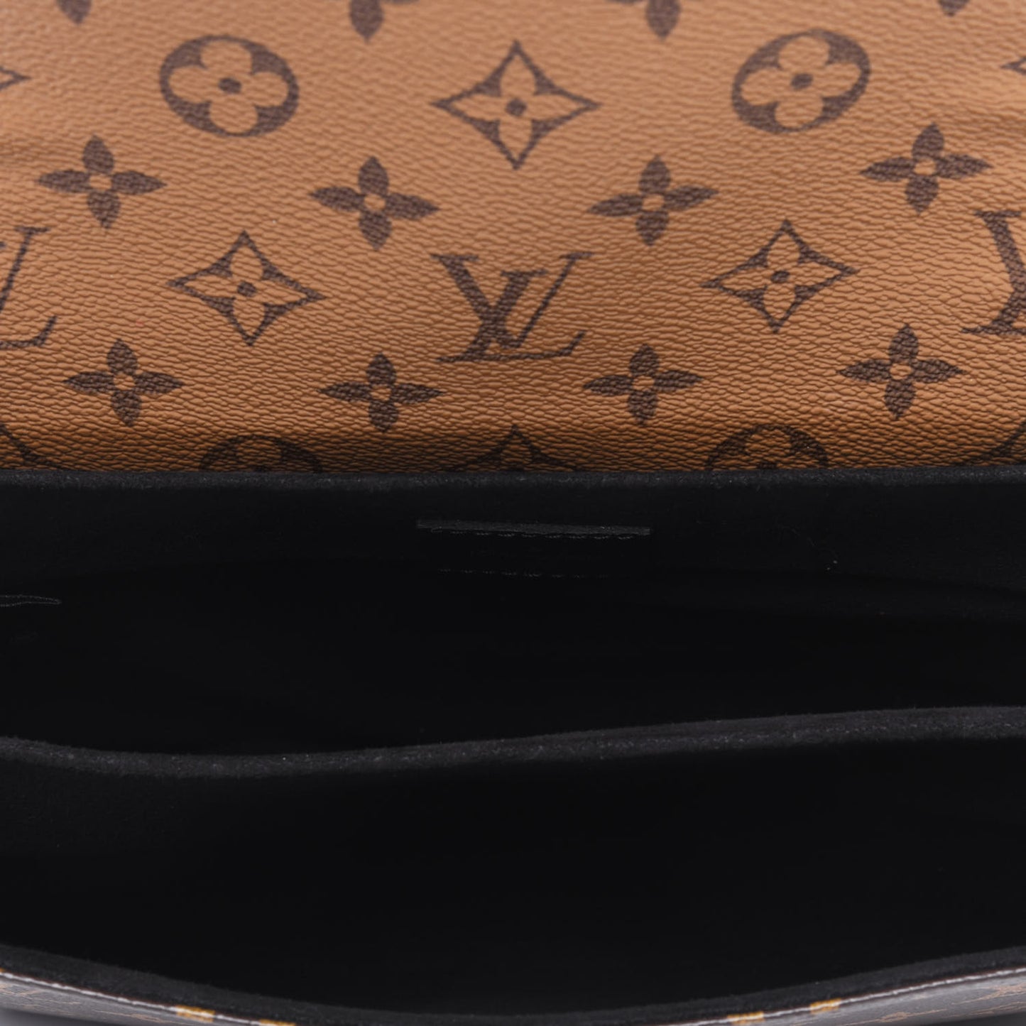 Reverse Monogram Pochette Metis