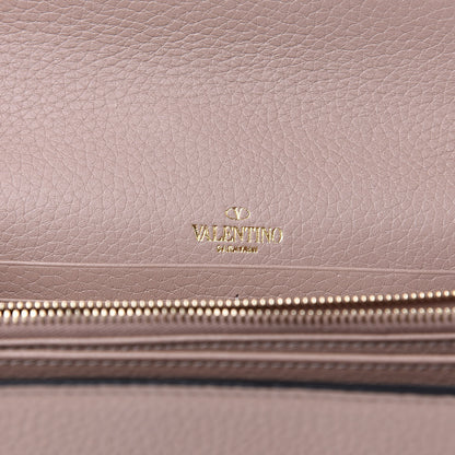 Valentino Garavani Pebbled Calfskin Rockstud Envelope Wallet on Chain Poudre 6 of 11