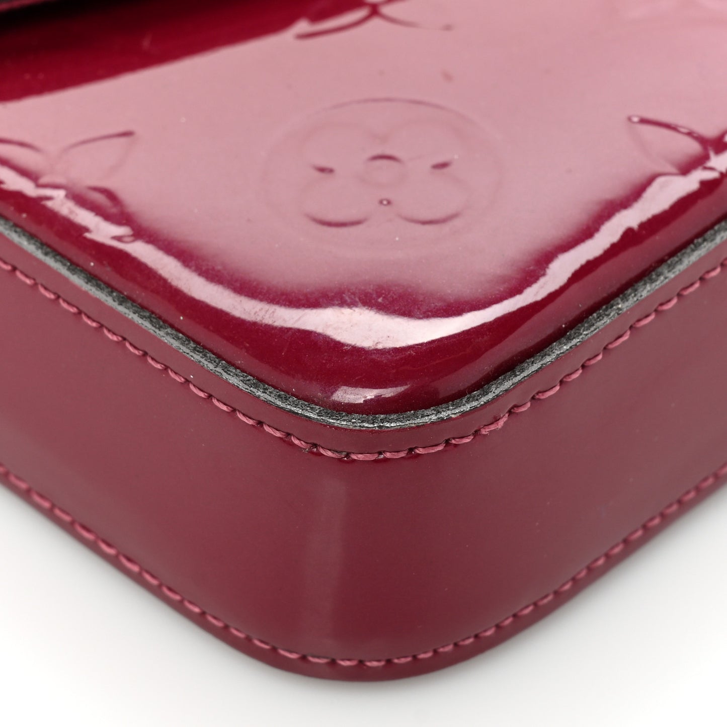 Vernis Felicie Chain Wallet Magenta