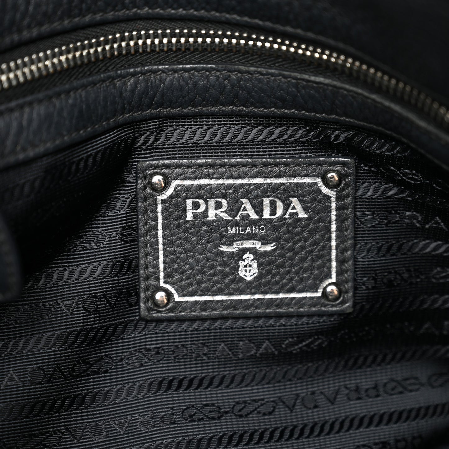 Vitello Daino Tote Black