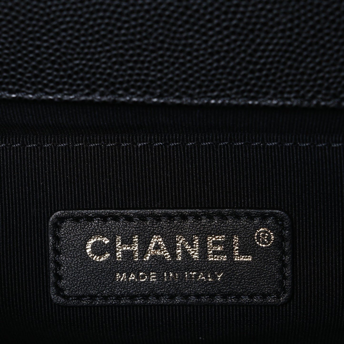 Caviar Quilted Medium Boy Flap Black