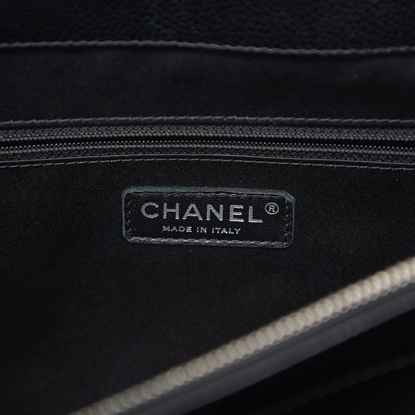 Caviar Quilted XL Grand Shopping Tote GST Black