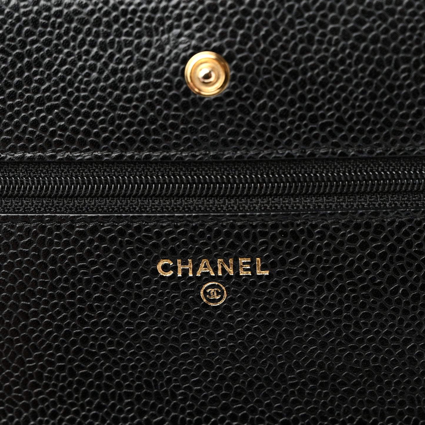 Caviar Quilted Wallet on Chain WOC Black