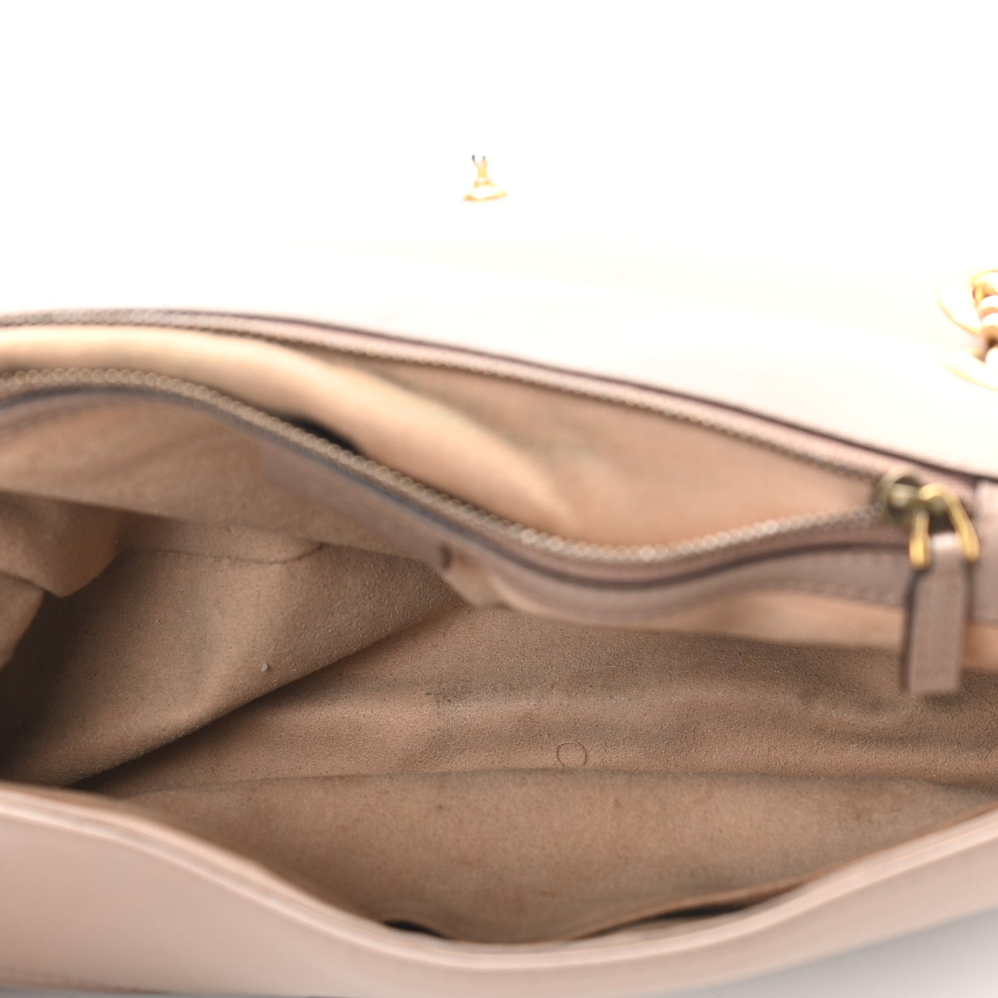 Calfskin Matelasse Medium GG Marmont Shoulder Bag Porcelain Rose