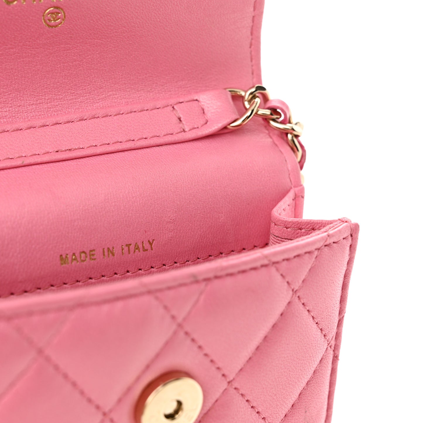 Lambskin Resin Quilted Phone Holder With Chain Pink