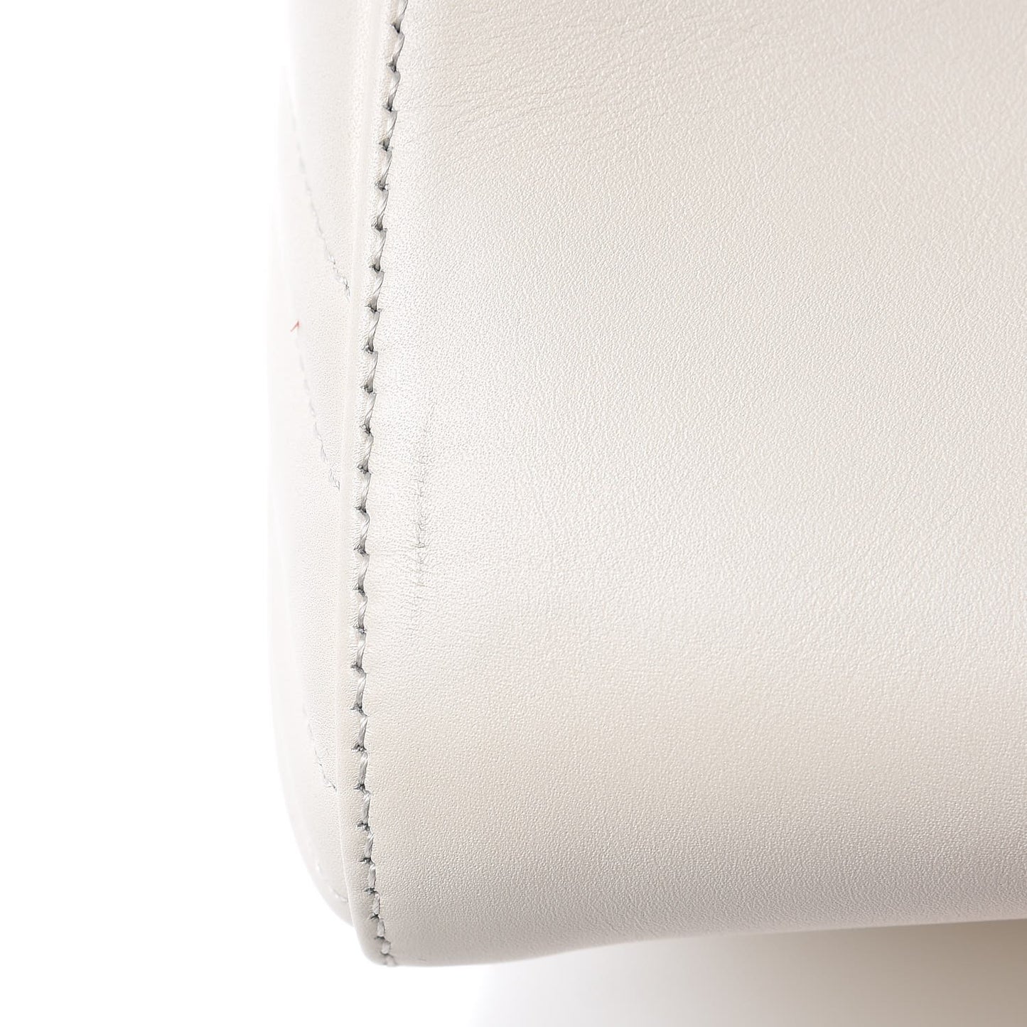 Calfskin Matelasse Medium GG Marmont Shoulder Tote Bag White