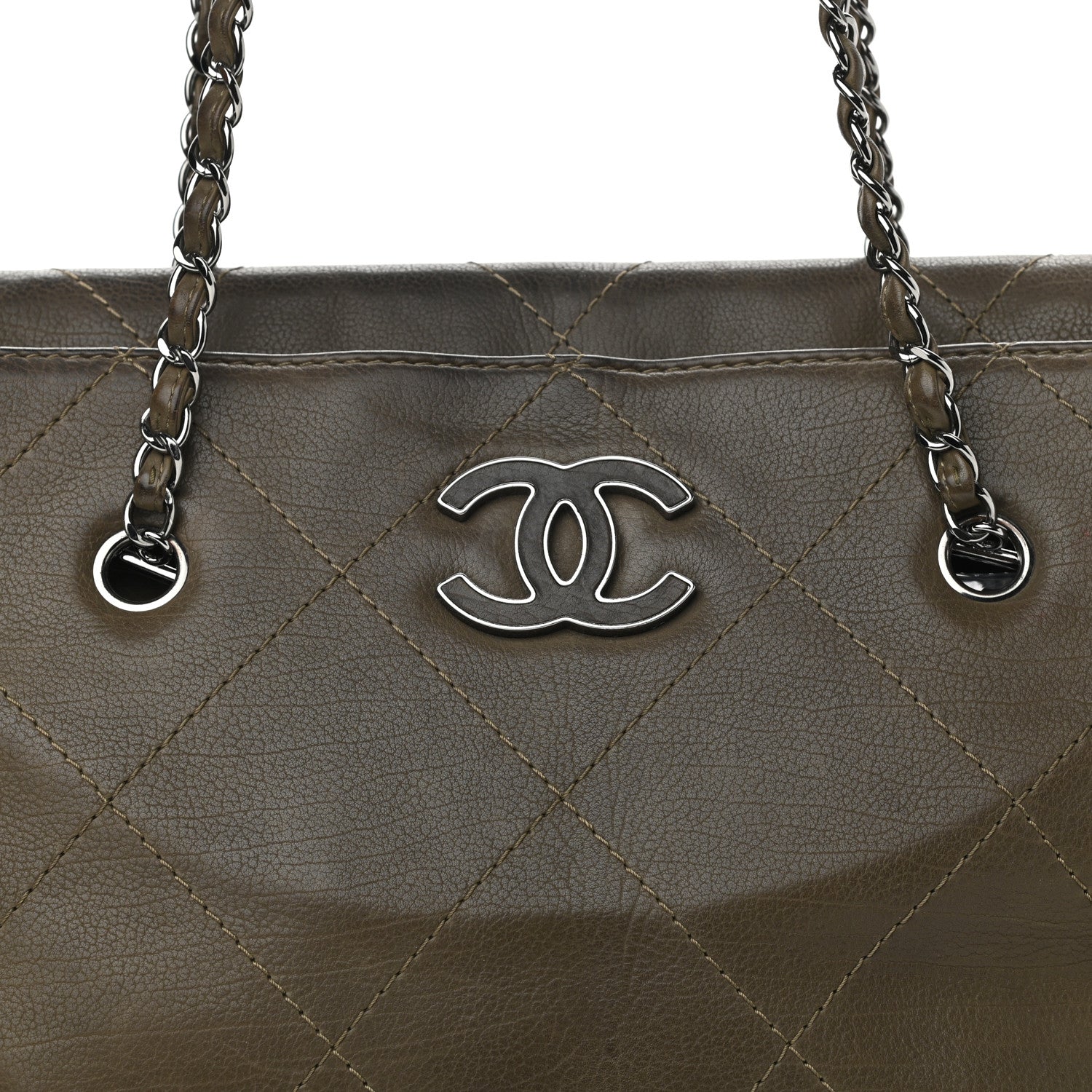 Chanel Washed Calfskin Diamond Stitch Large Hamptons Shopping Tote Green 8 of 15