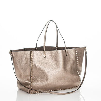 Valentino Garavani Metallic Grained Calfskin Large Rockstud Reversible Tote Skin Sasso 3 of 5