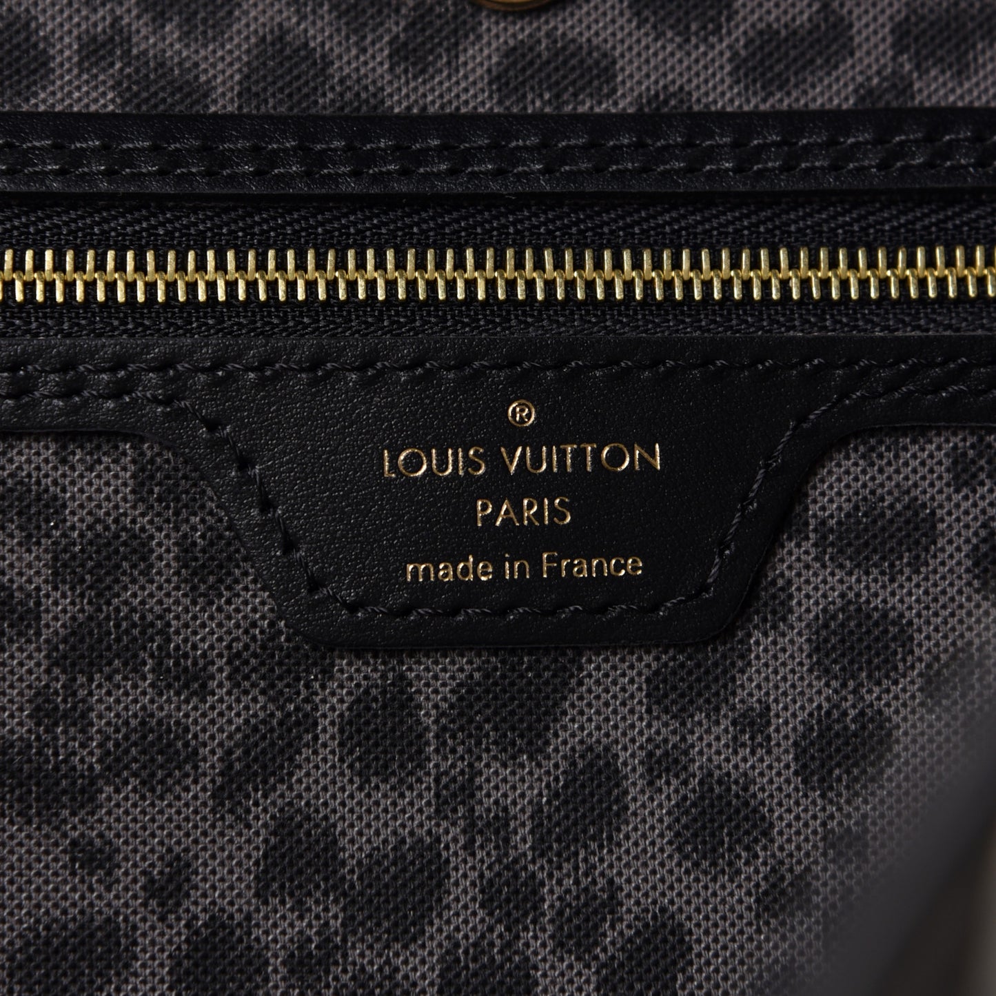 Monogram Giant Wild At Heart Neverfull MM Black
