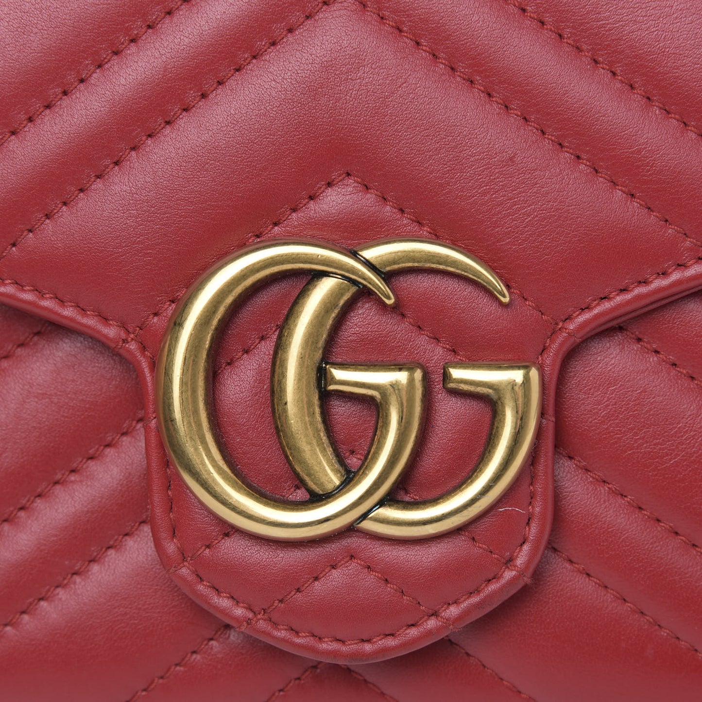 Calfskin Matelasse GG Marmont Chain Wallet Hibiscus Red