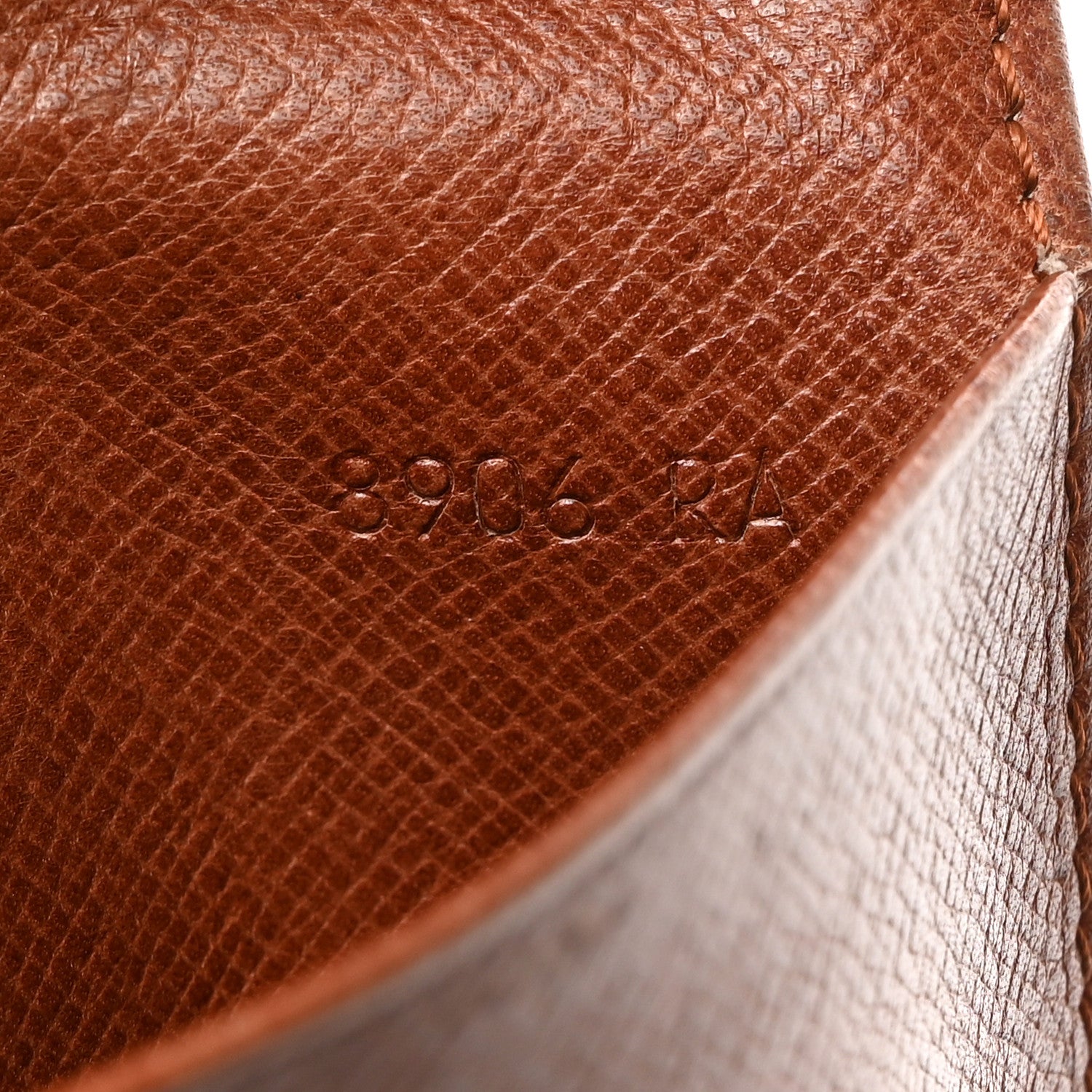 Louis Vuitton Monogram Passport Cover 7 of 7