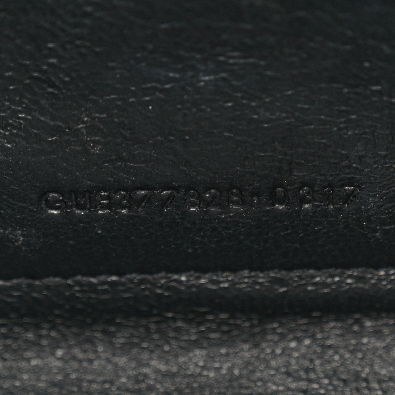 Saint Laurent Grain De Poudre Matelasse Chevron Monogram Monochrome Chain Wallet Black 7 of 11
