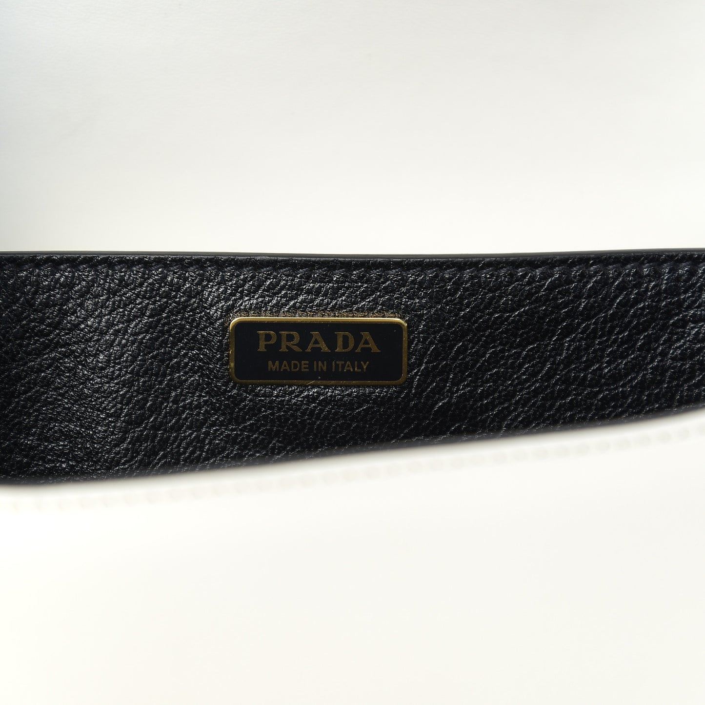 City Calf Saffiano Cahier Bag Talco Black
