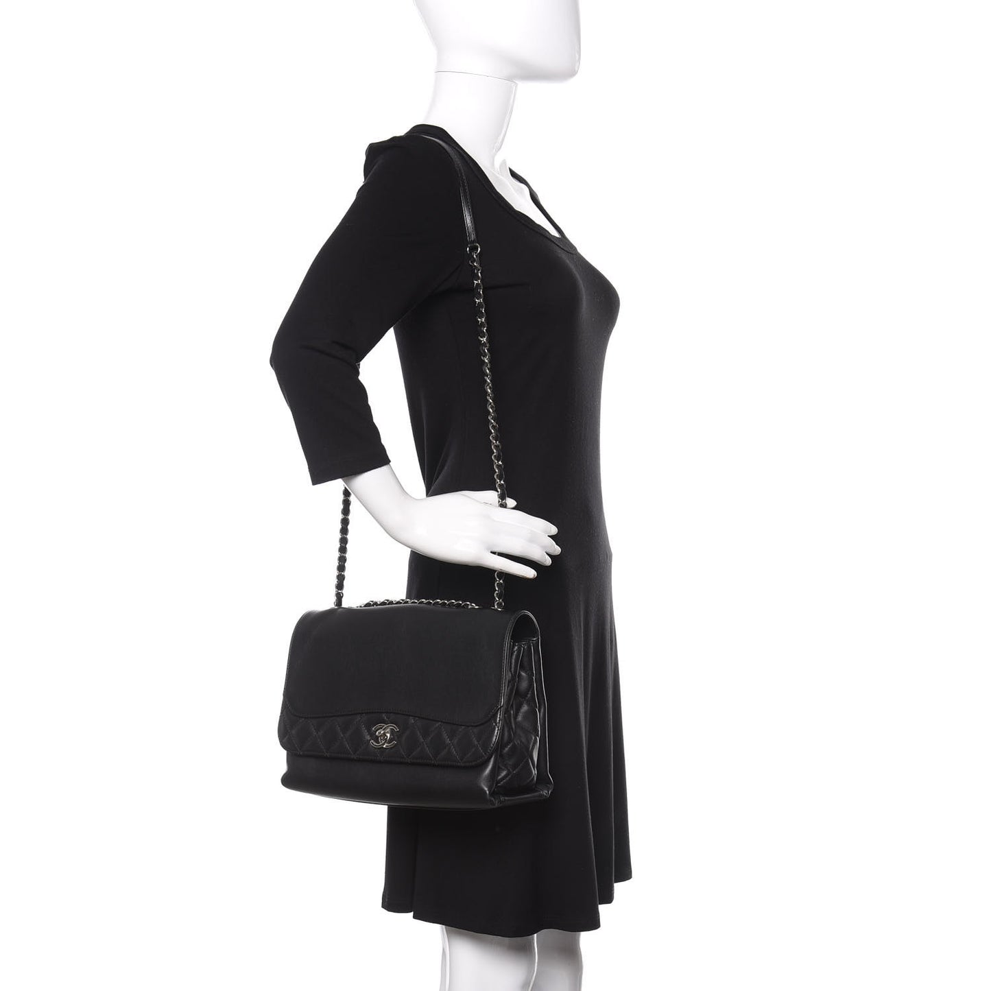 Calfskin Jumbo Tramezzo Flap Black